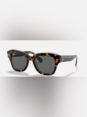 Ray- Ban Ray-Ban
RB2186 State Street